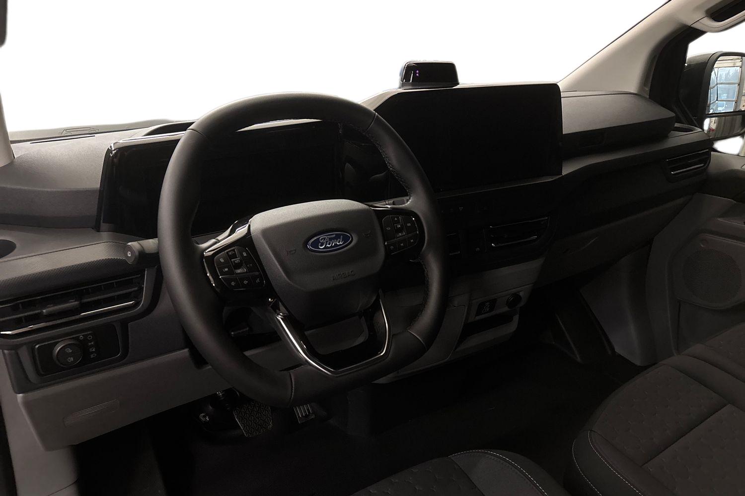 Ford Transit Custom 9