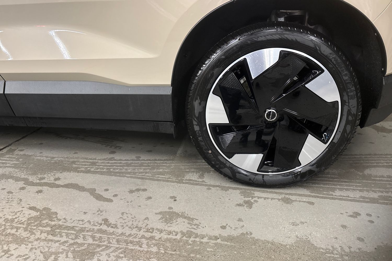 Volvo EX30 20