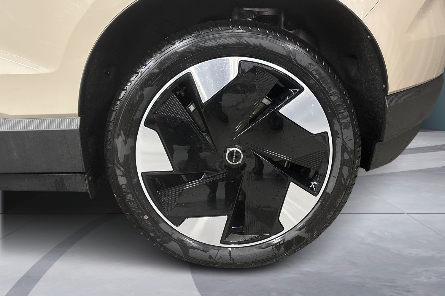 Volvo EX30 6