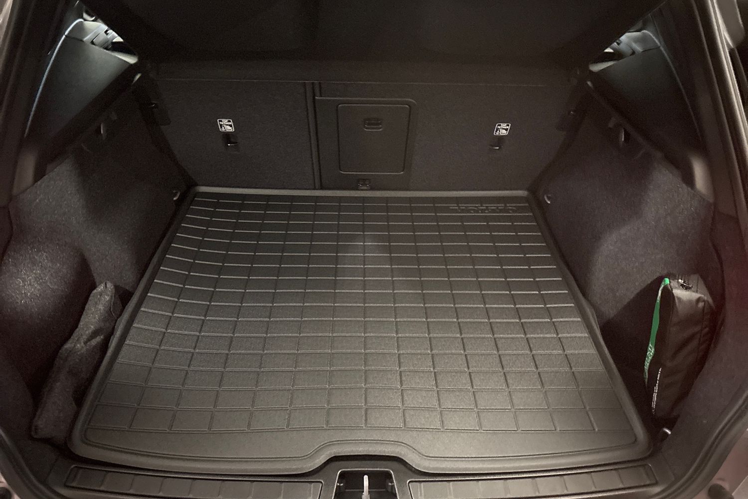 Volvo EX40 2026