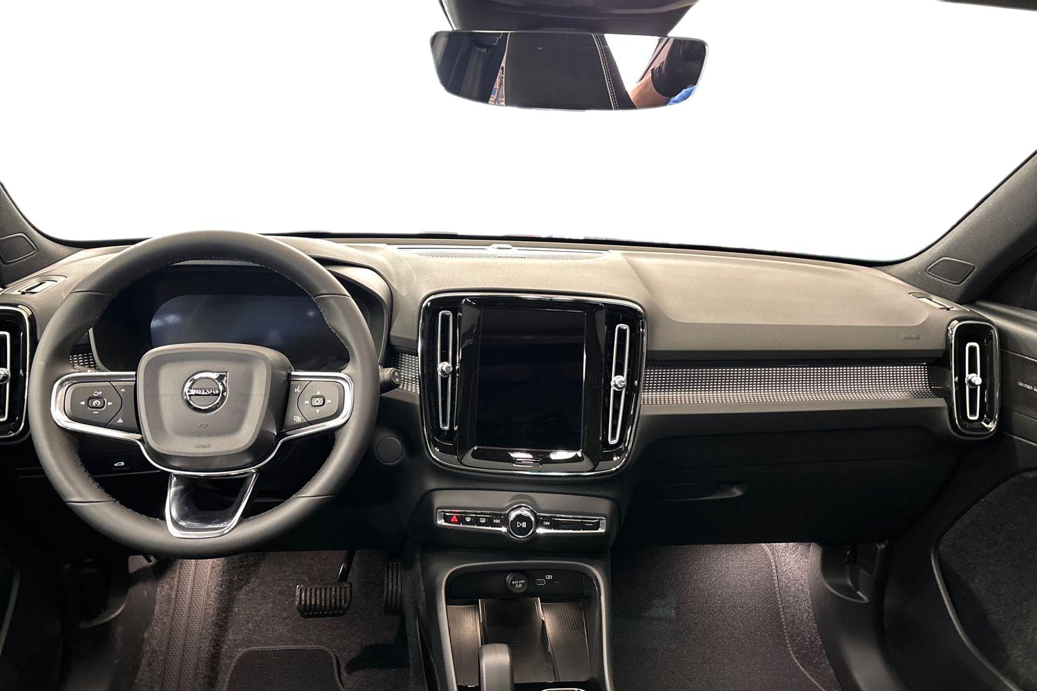 Volvo EX40 9