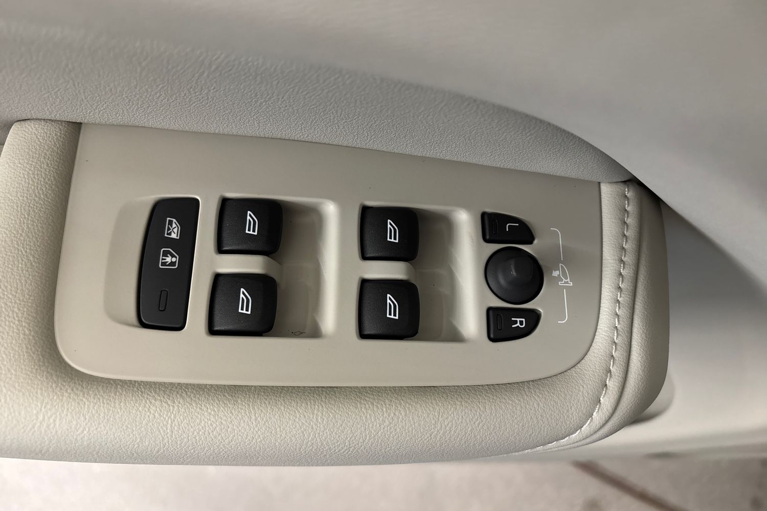 Volvo XC60 2027