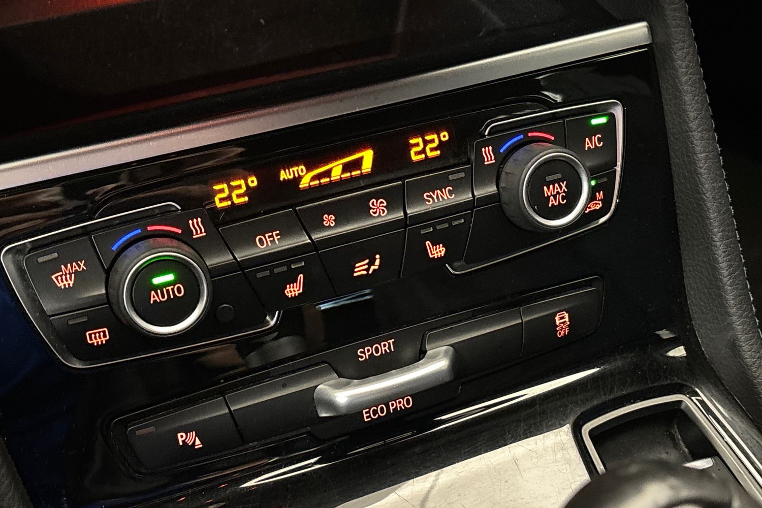 BMW 216 2016