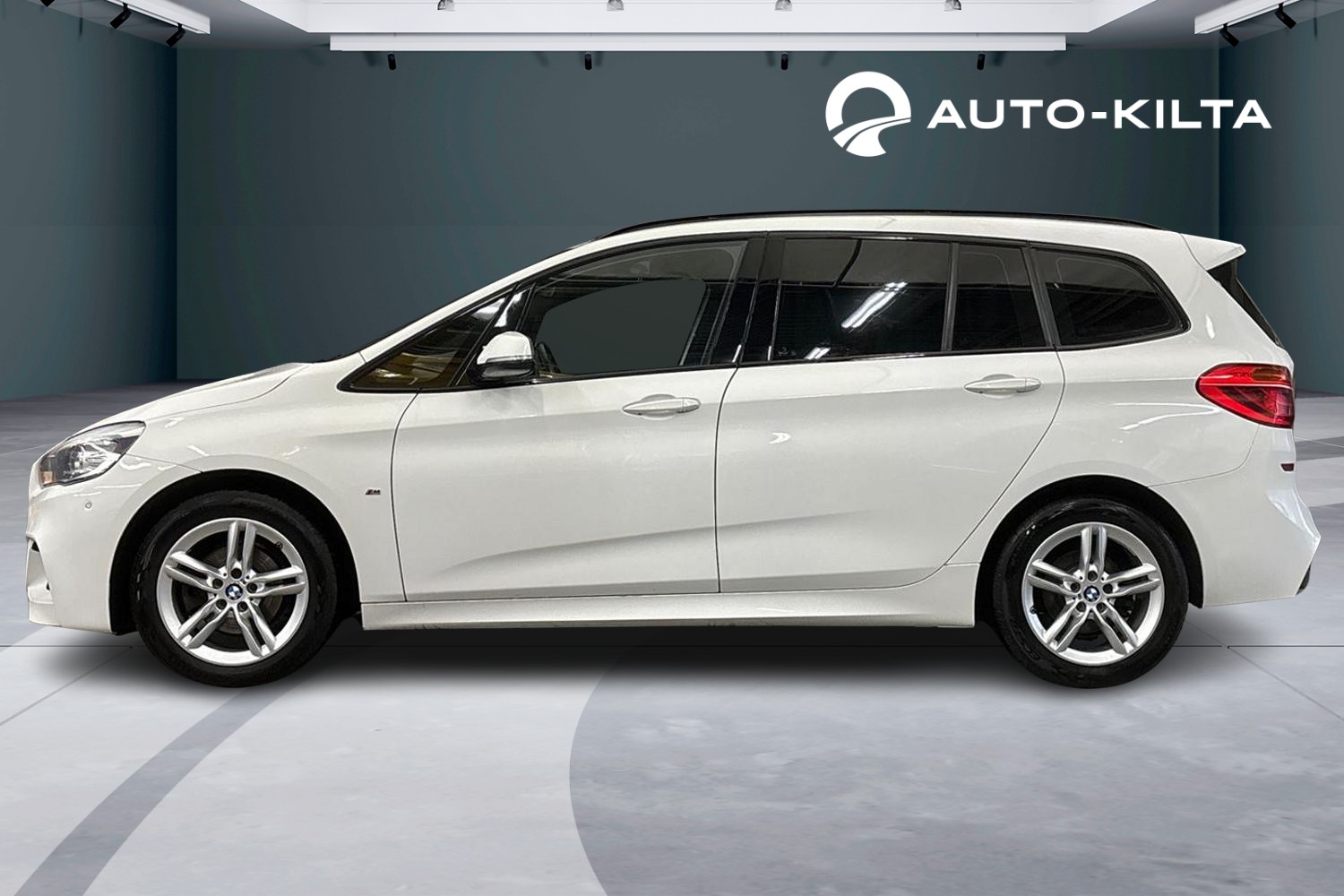 BMW 216 2016