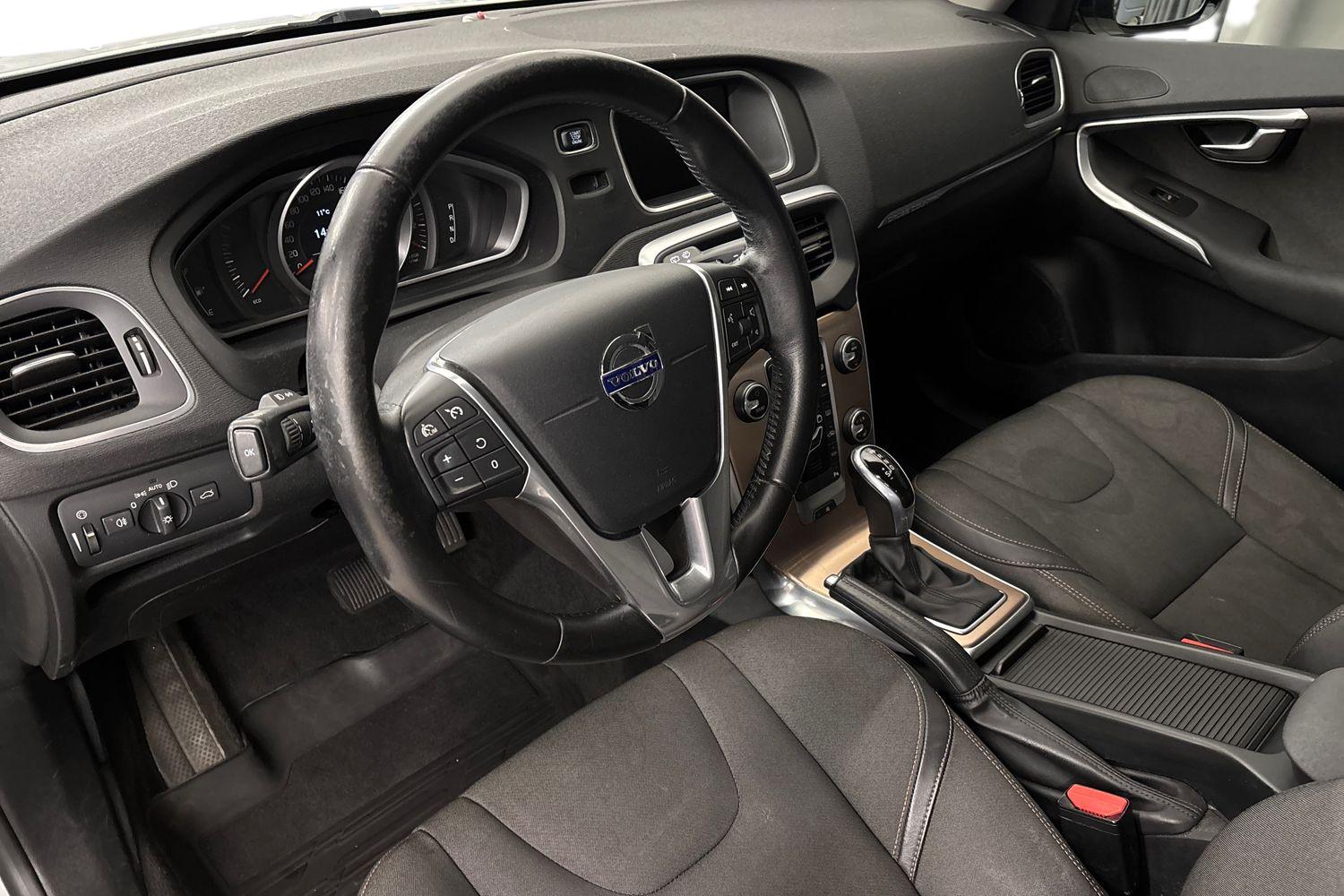 Volvo V40 Cross Country 2016