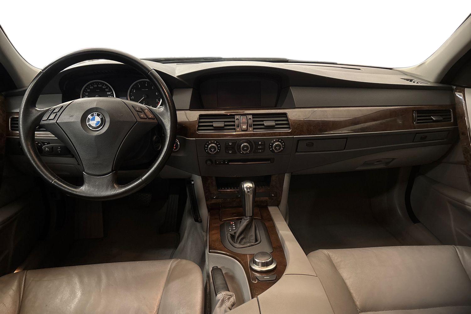 BMW 530 2005