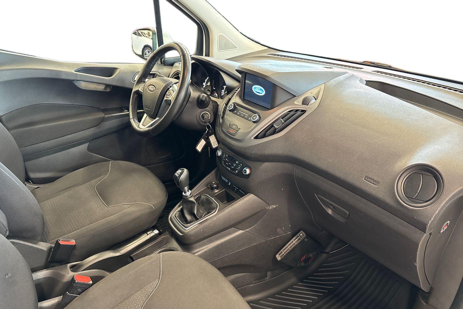 Ford Transit Courier 2023