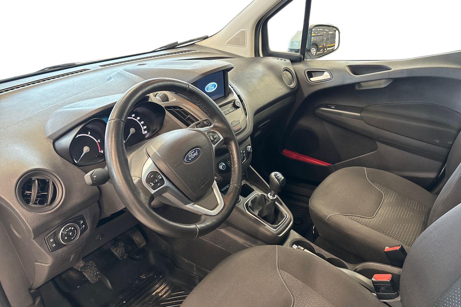 Ford Transit Courier 2023