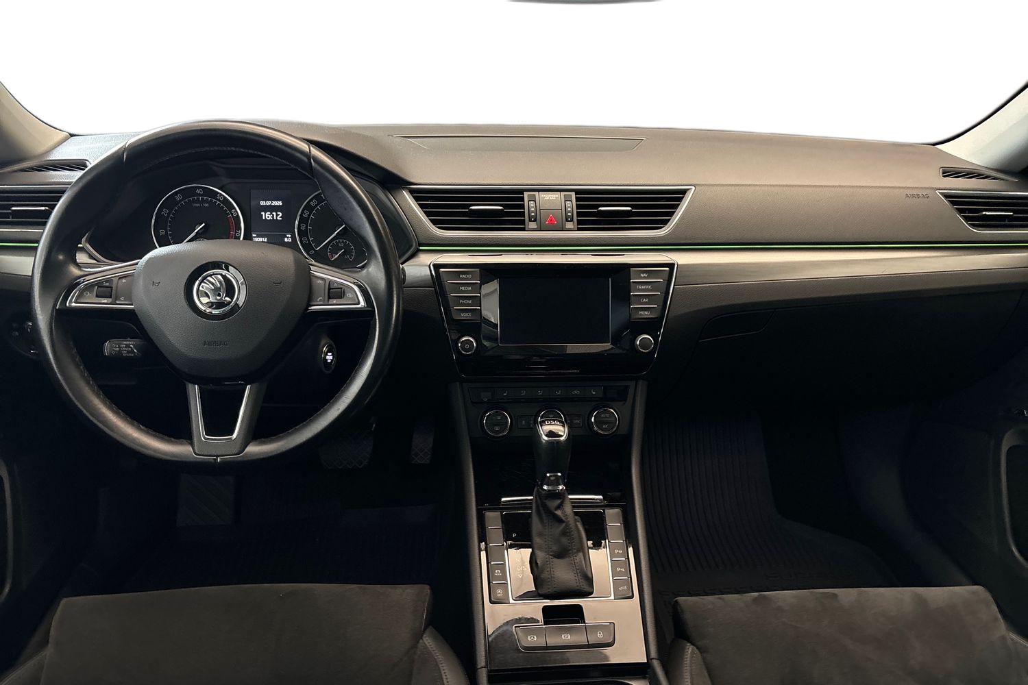 SKODA Superb 2016