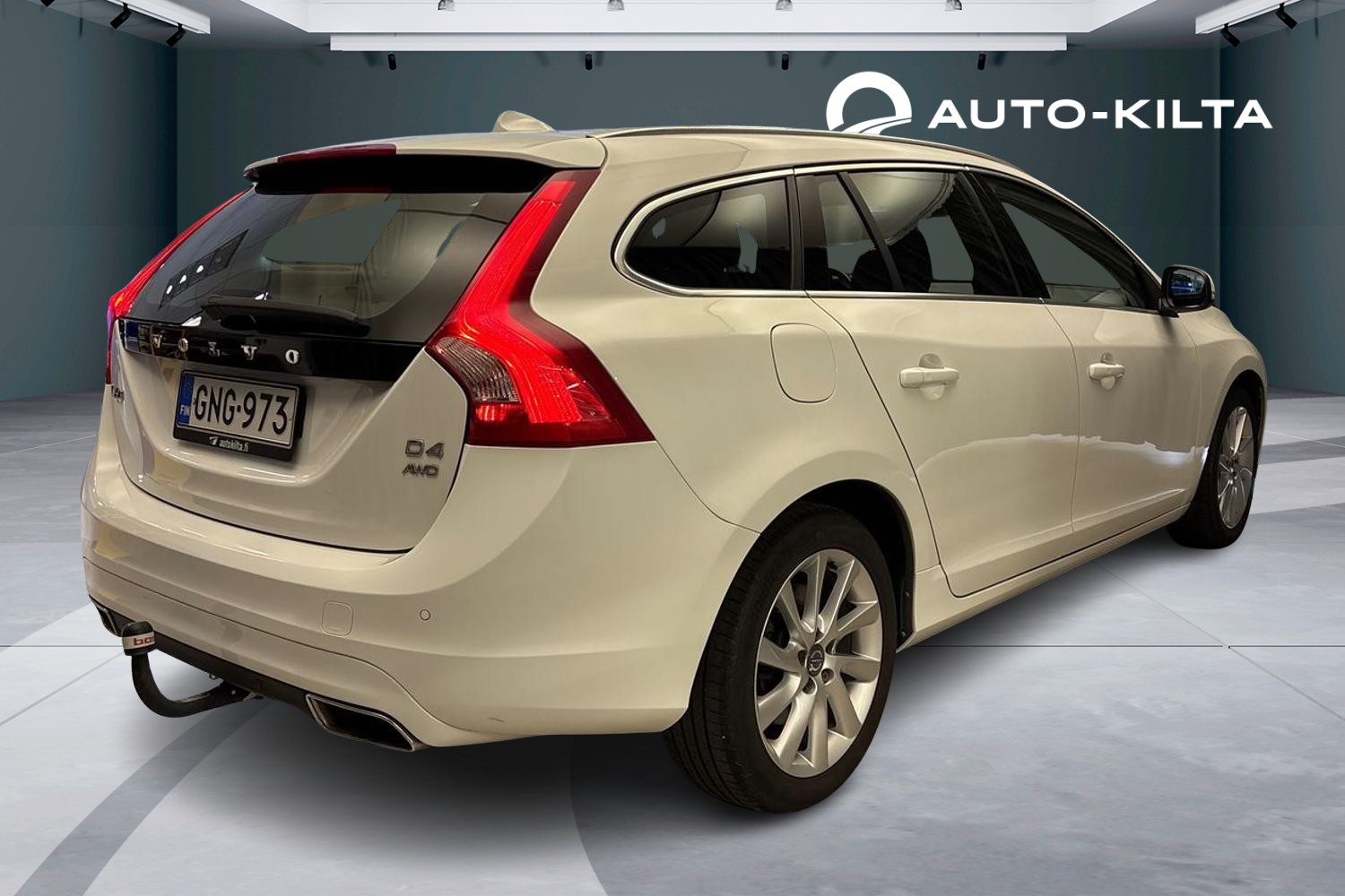 VOLVO V60 2015