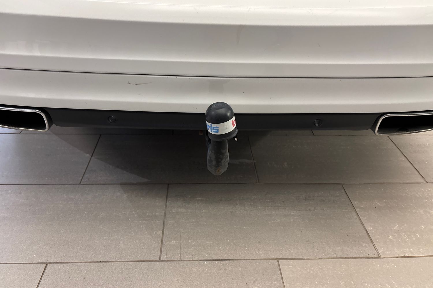 VOLVO V60 2015