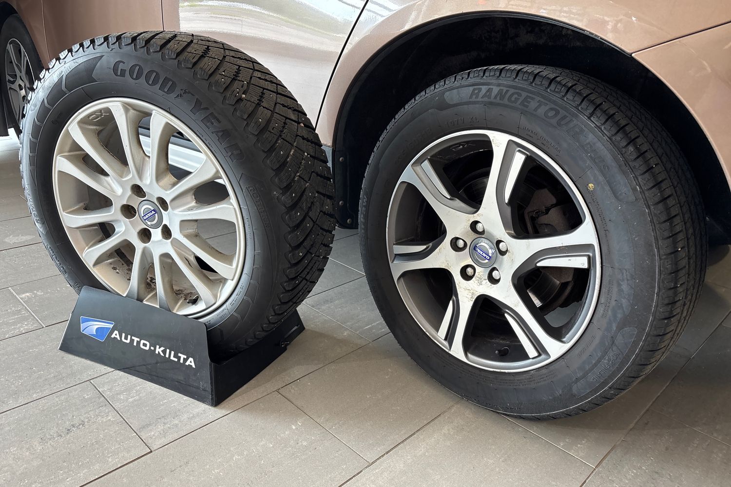 VOLVO XC60 2010
