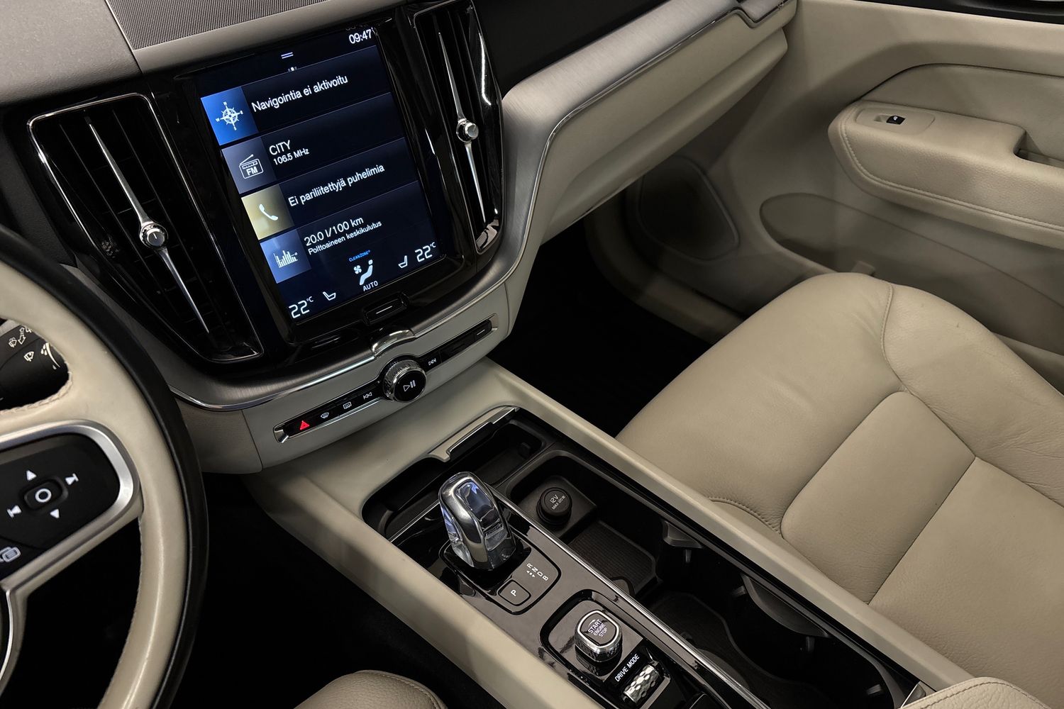 VOLVO XC60 2018