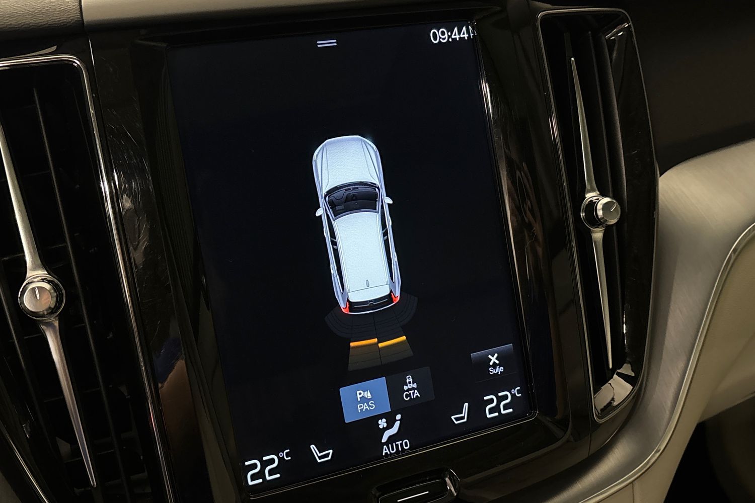 VOLVO XC60 2018