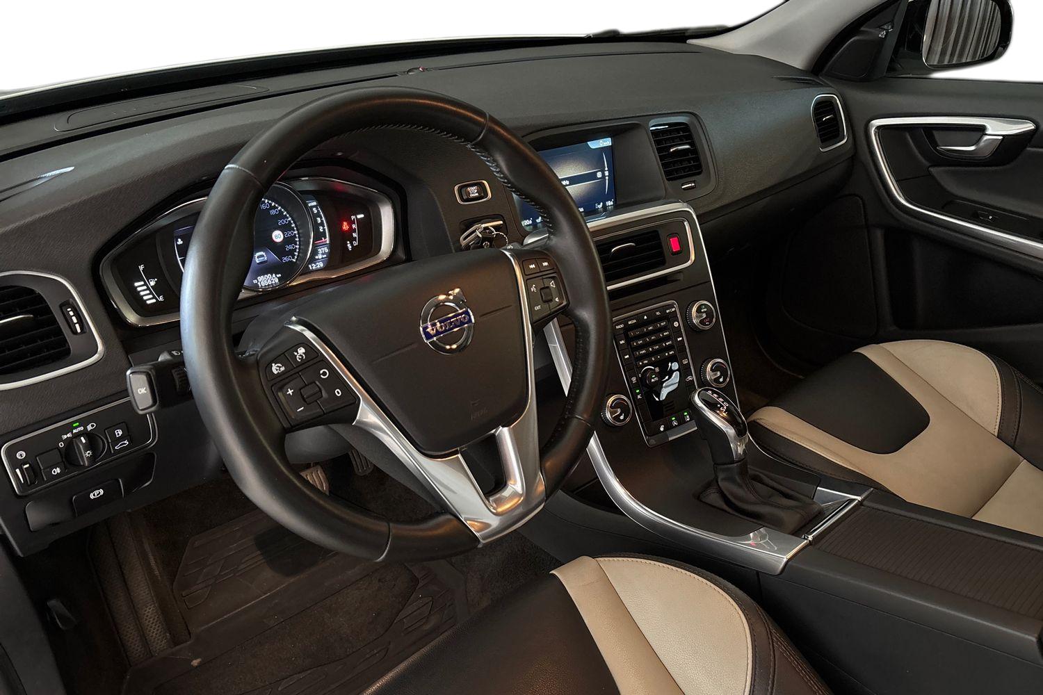 Volvo V60 Cross Country 2016