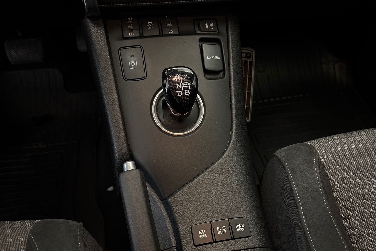 TOYOTA Auris 2018