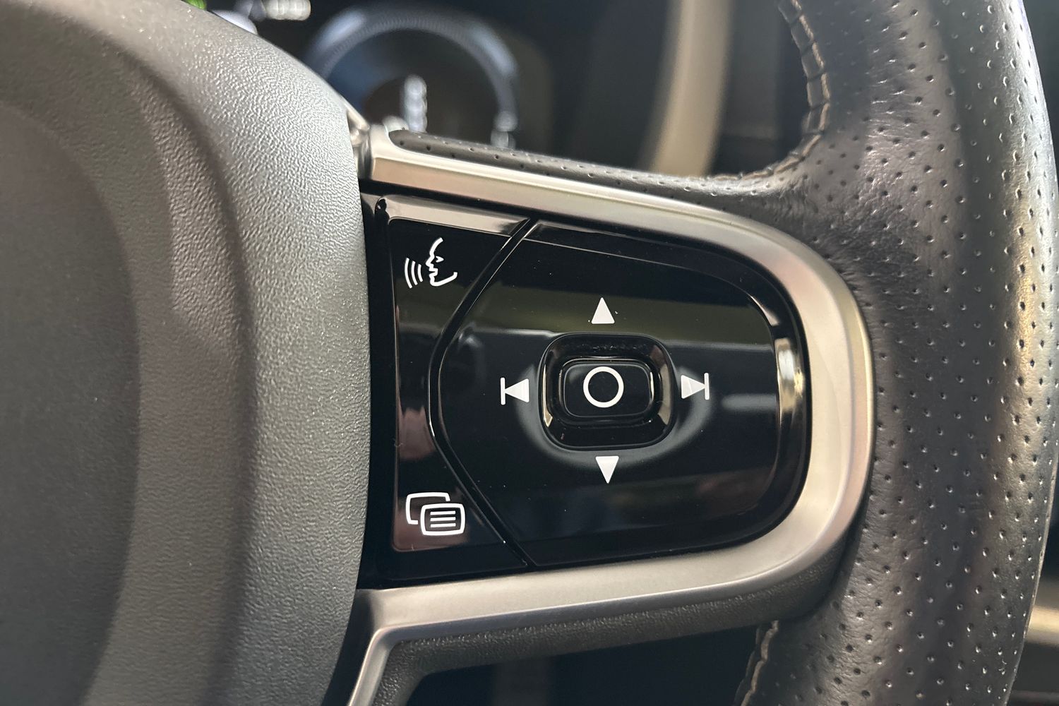 VOLVO XC60 2018