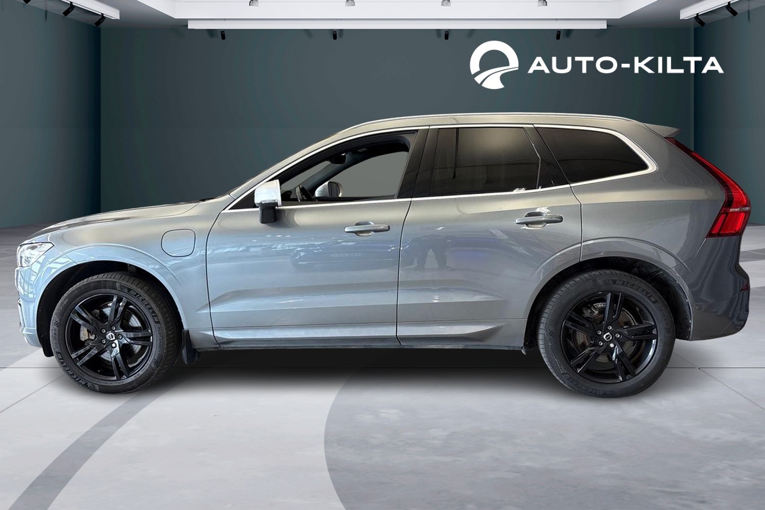 VOLVO XC60 2018