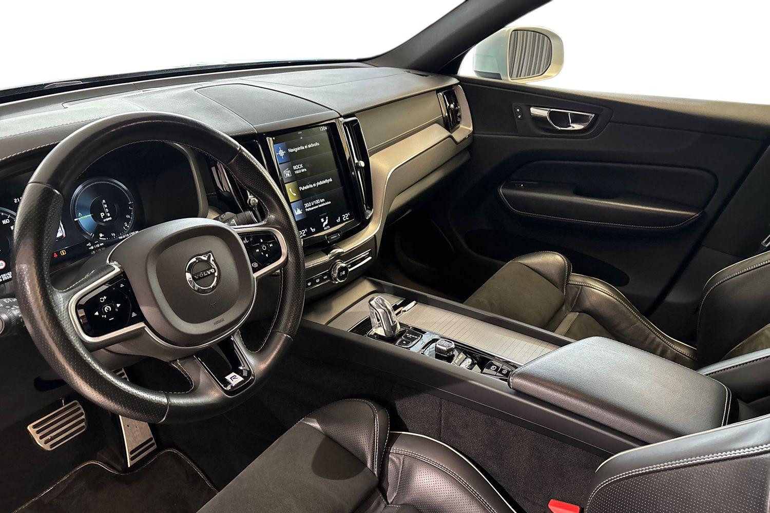 VOLVO XC60 2018