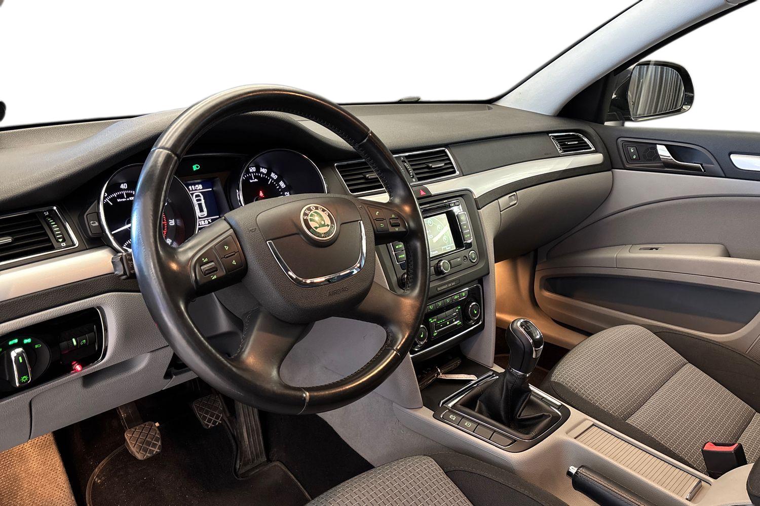 Skoda Superb 2012