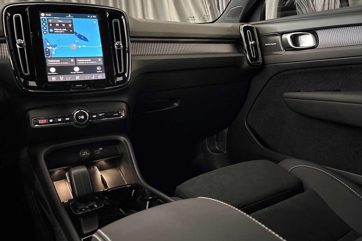 Volvo EX40 2027
