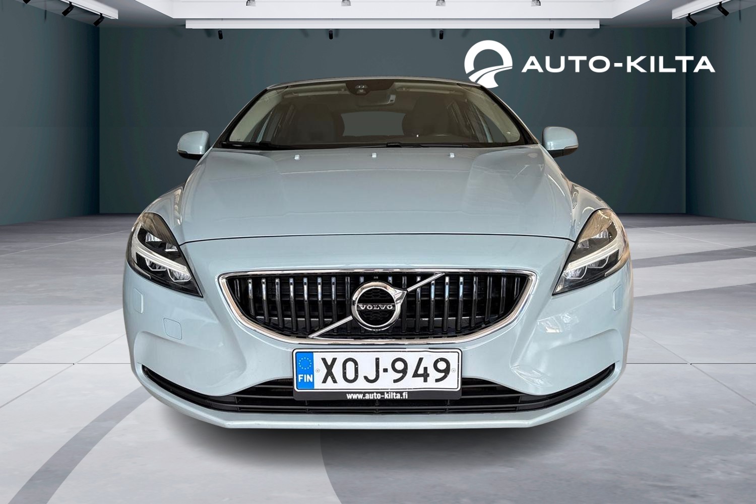 VOLVO V40 2017