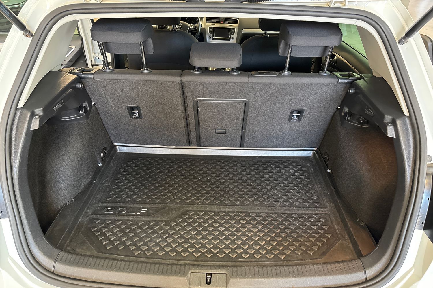VOLKSWAGEN Golf 2015