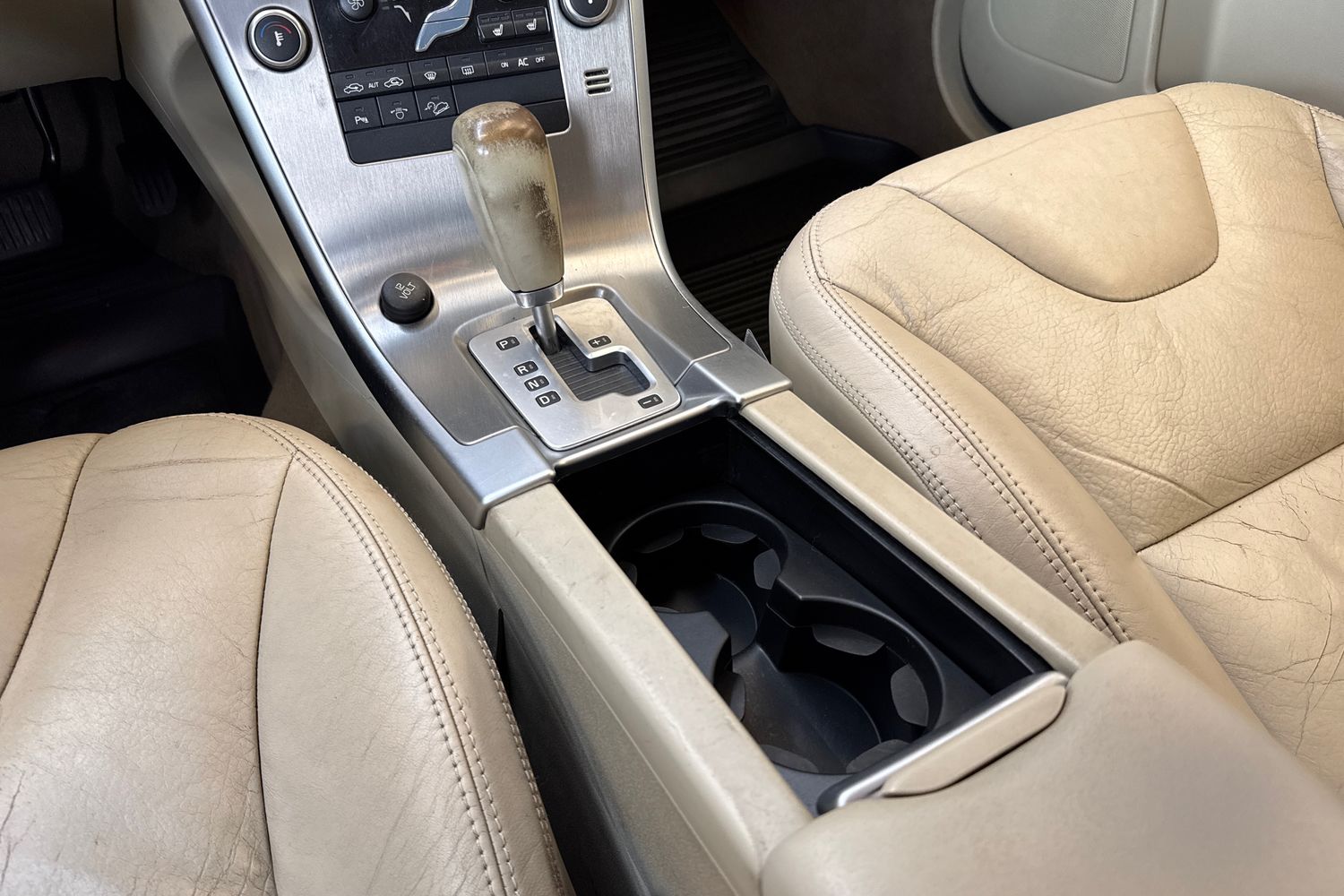 VOLVO XC60 2008