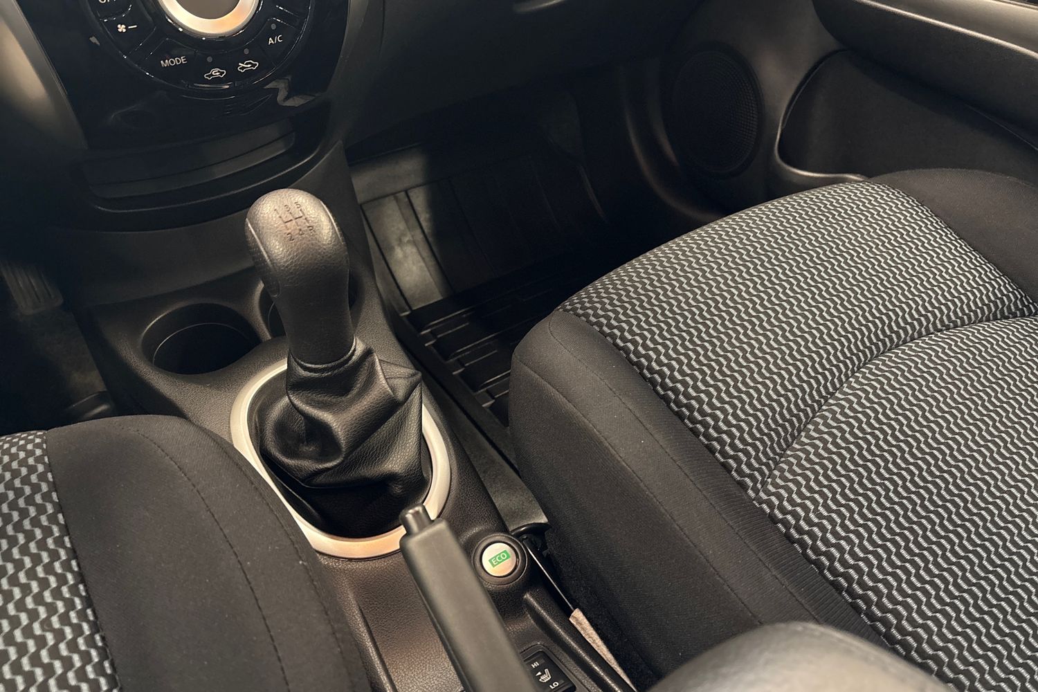 NISSAN Note 2014