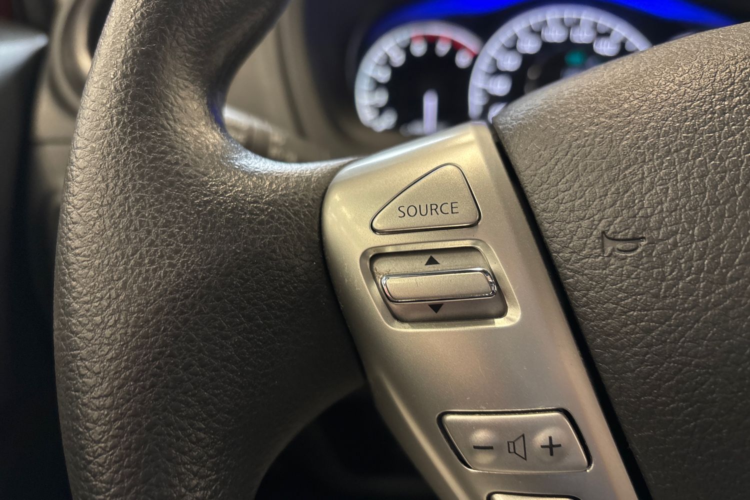 NISSAN Note 2014