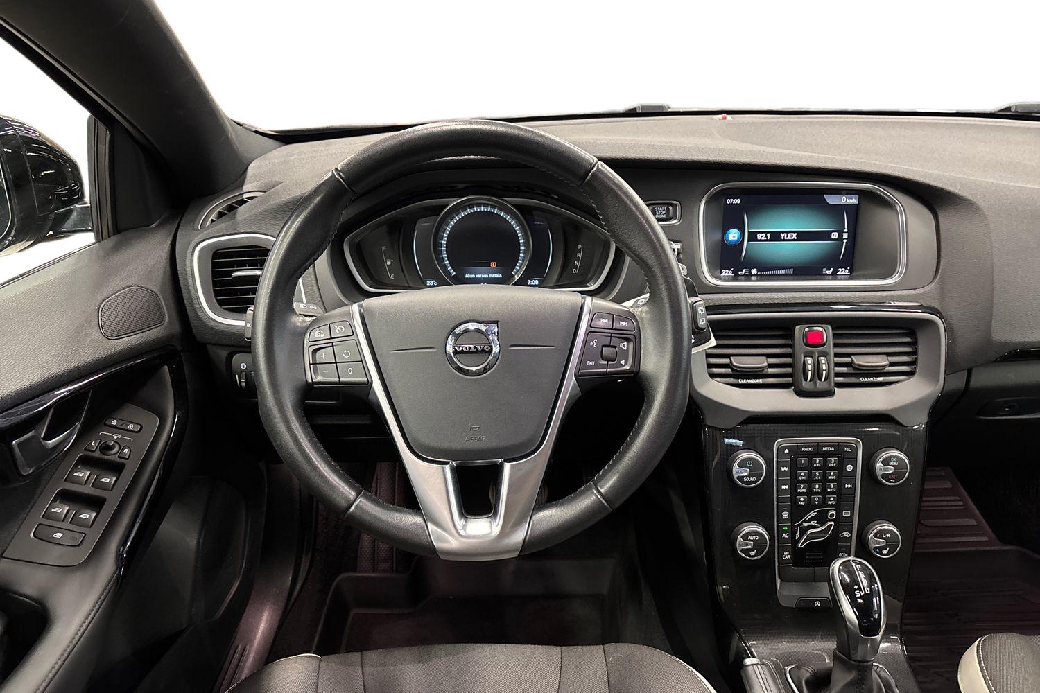 Volvo V40 2019