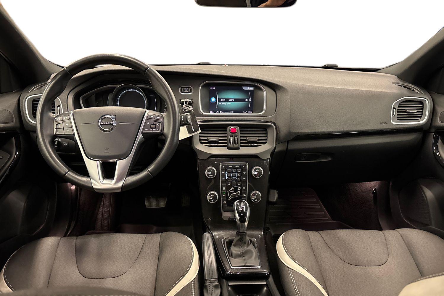 Volvo V40 2019