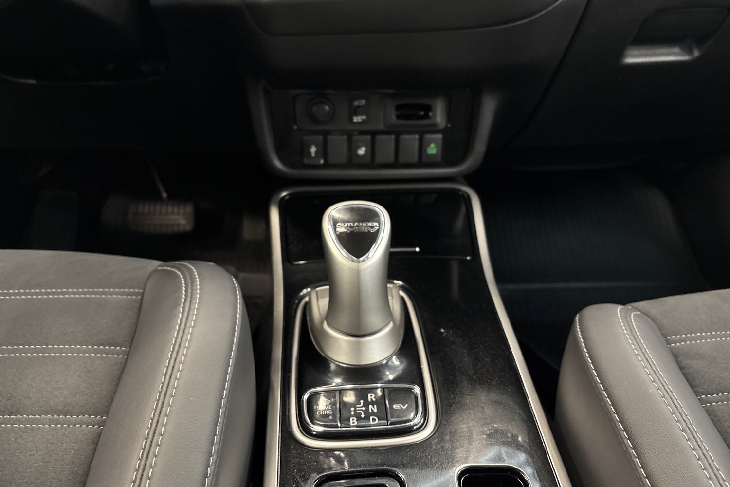 MITSUBISHI Outlander PHEV 2020
