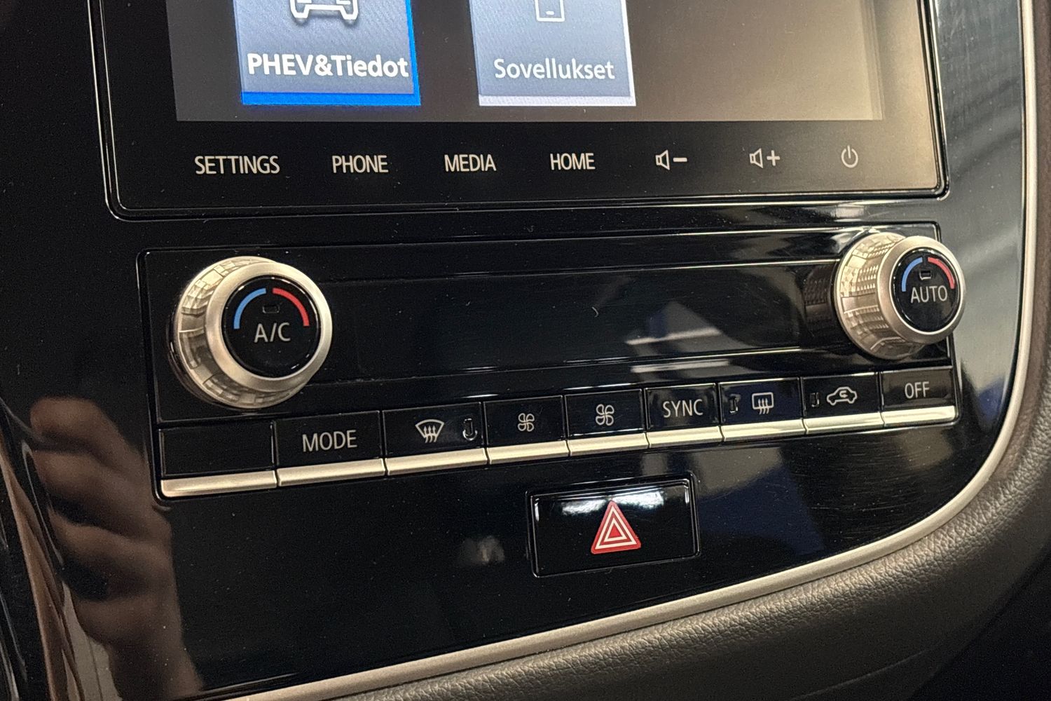 MITSUBISHI Outlander PHEV 2020