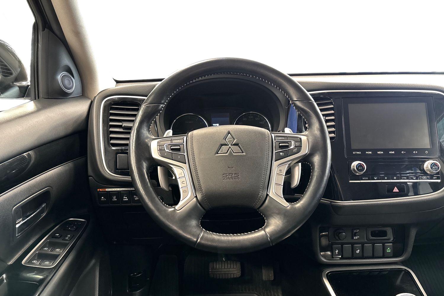 MITSUBISHI Outlander PHEV 2020