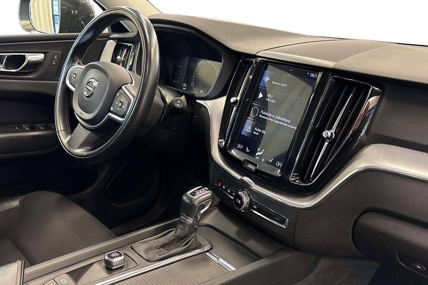 VOLVO XC60 2018