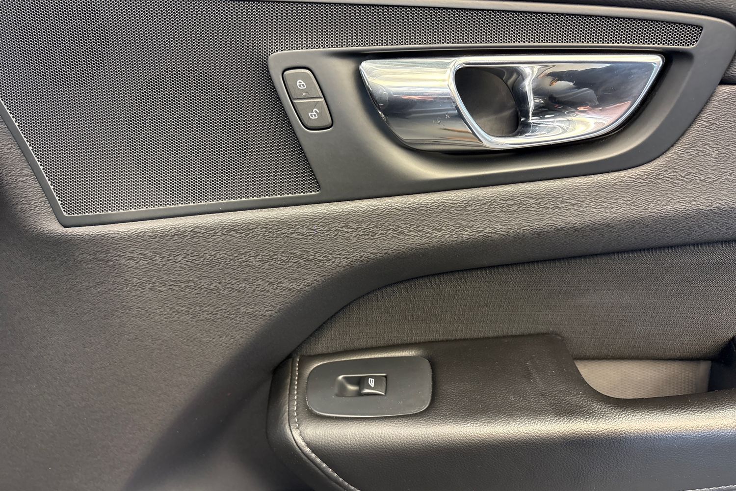 VOLVO XC60 2018