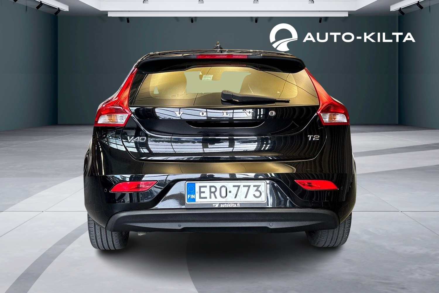 VOLVO V40 2019