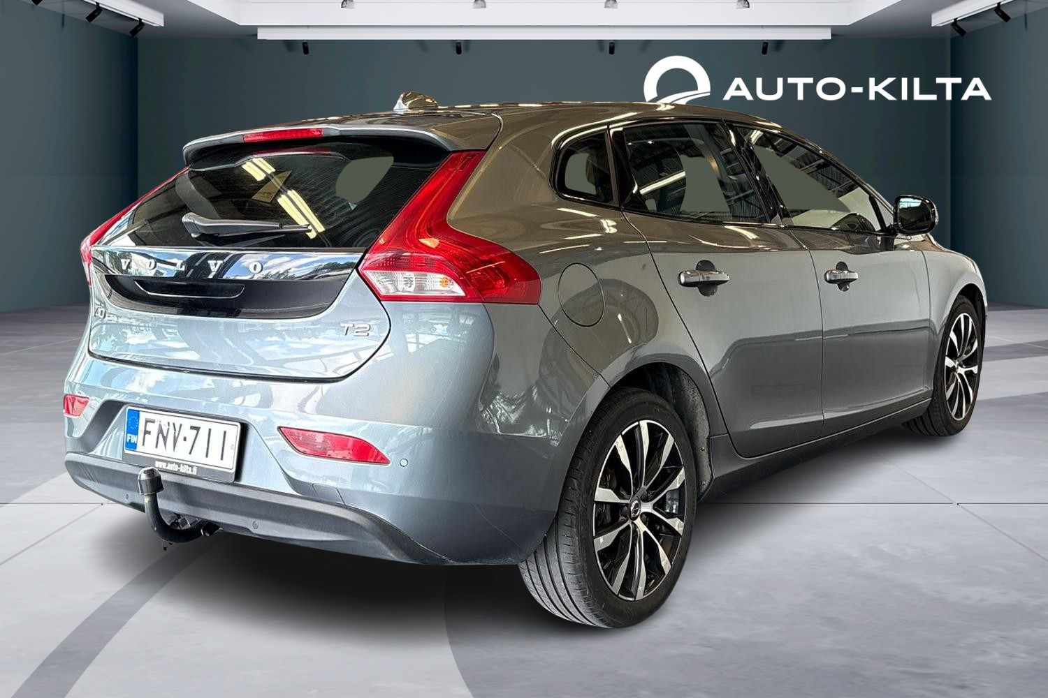 VOLVO V40 2019