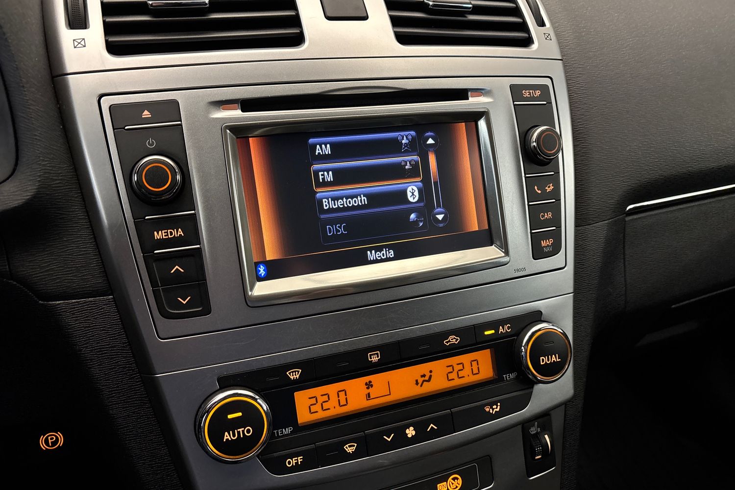 Toyota Avensis 2012