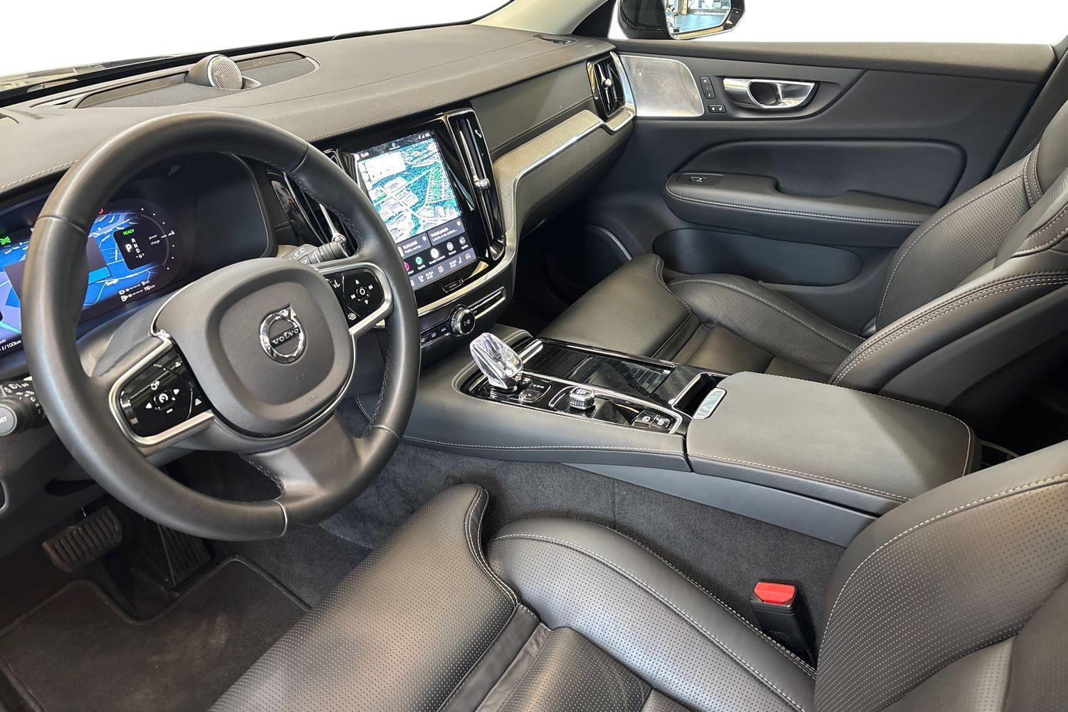 Volvo V60 2024