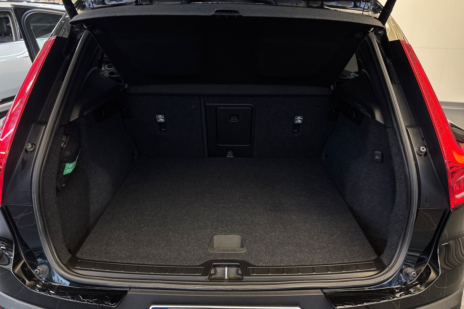 VOLVO XC40 2022