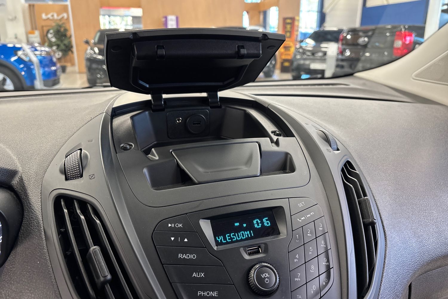 Ford Transit Courier 2023