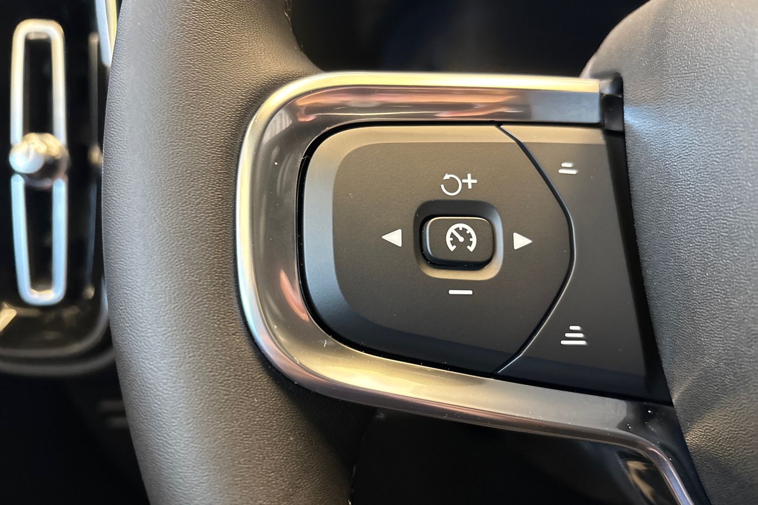 Volvo XC40 2026