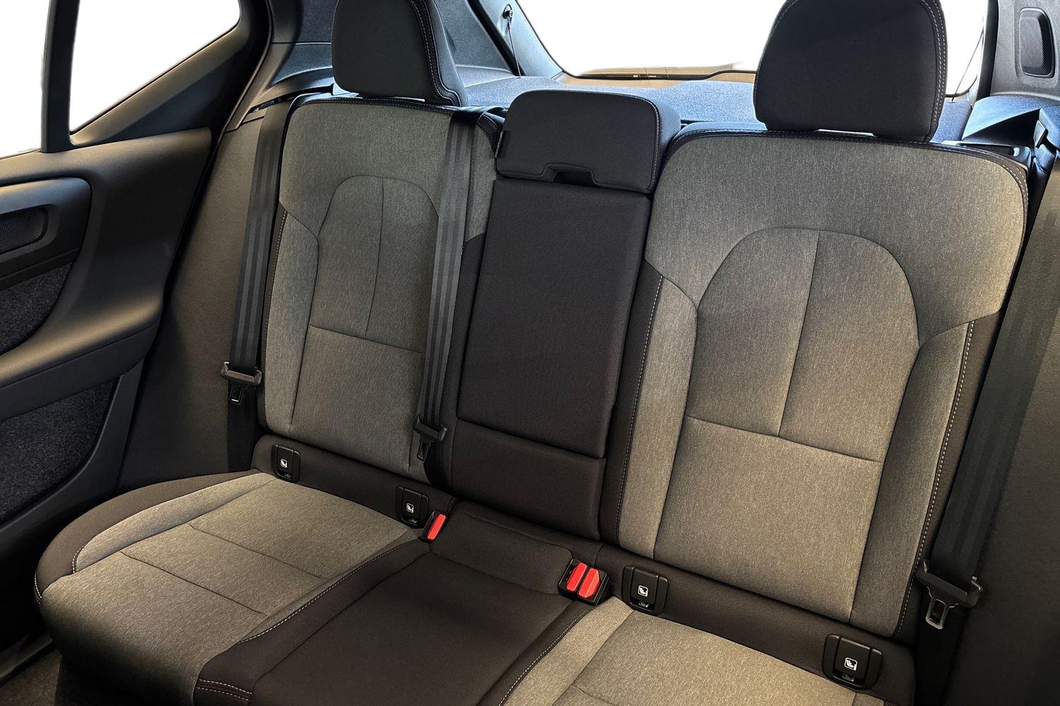 Volvo XC40 2026
