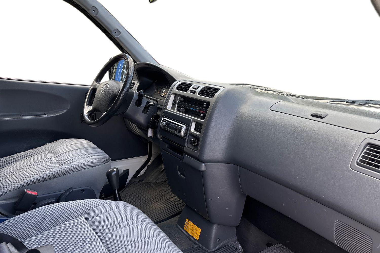 TOYOTA Hiace 2007