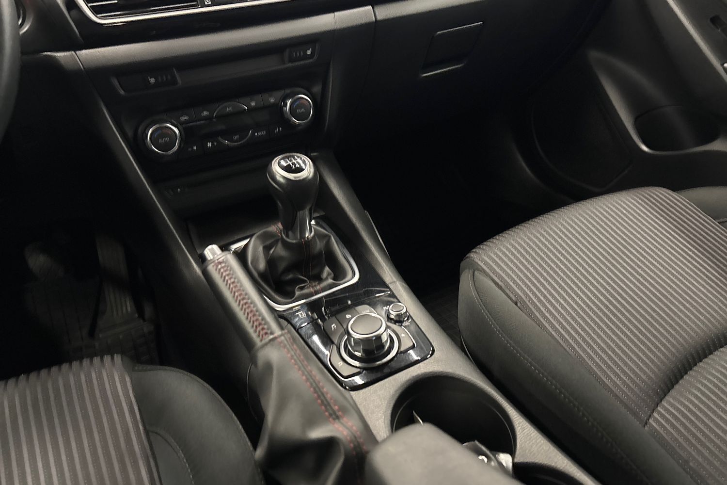 MAZDA Mazda3 2016