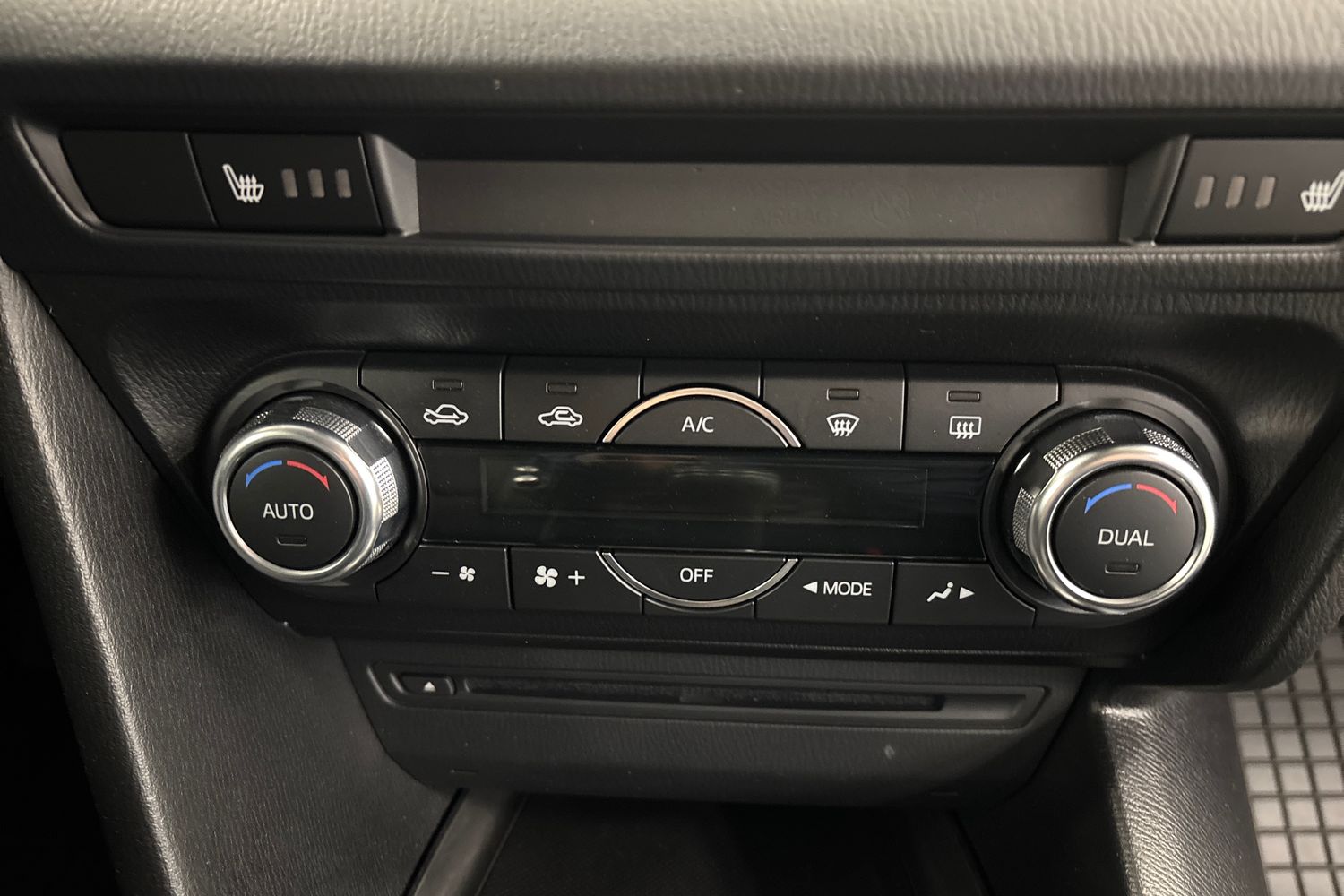 MAZDA Mazda3 2016