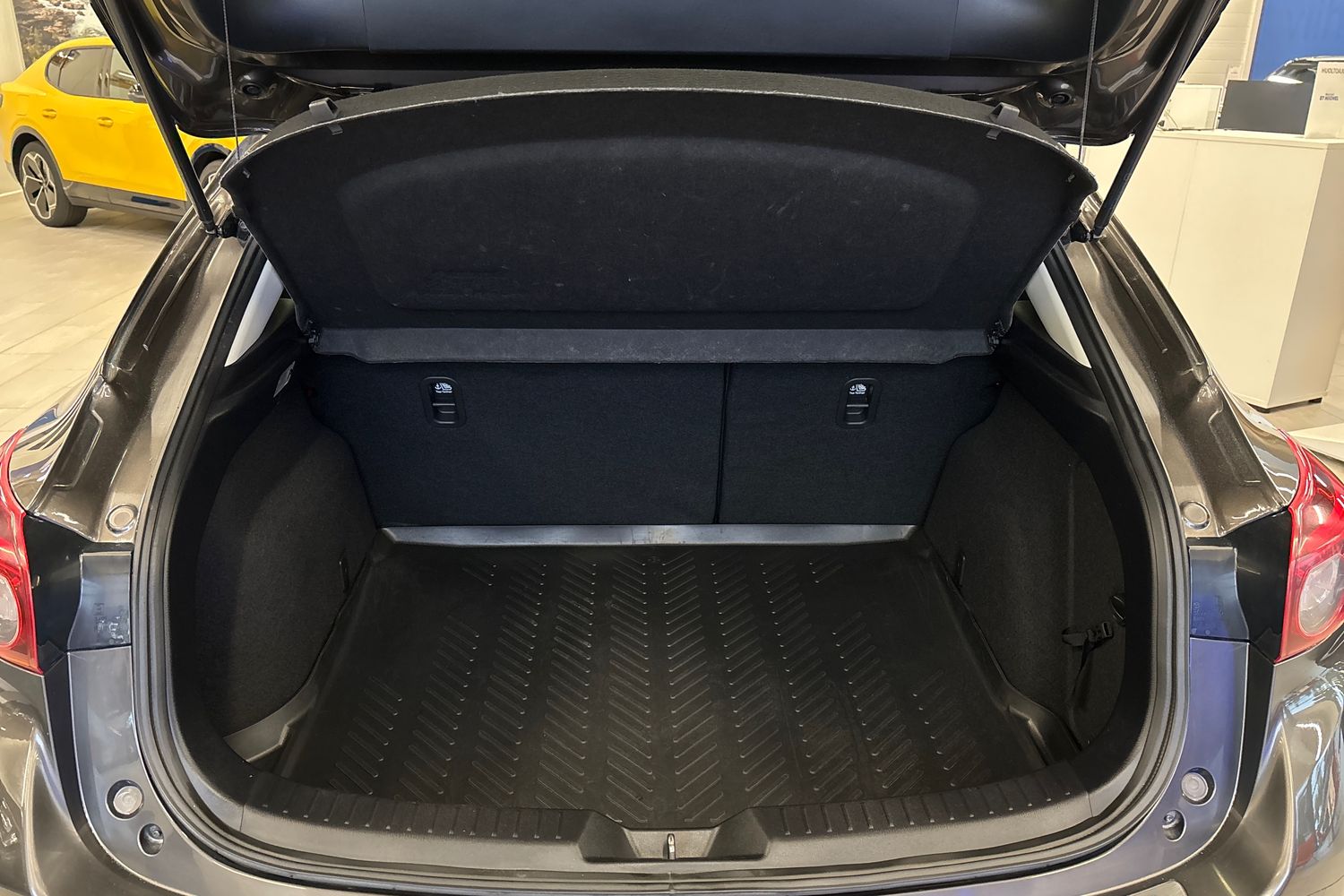 MAZDA Mazda3 2016