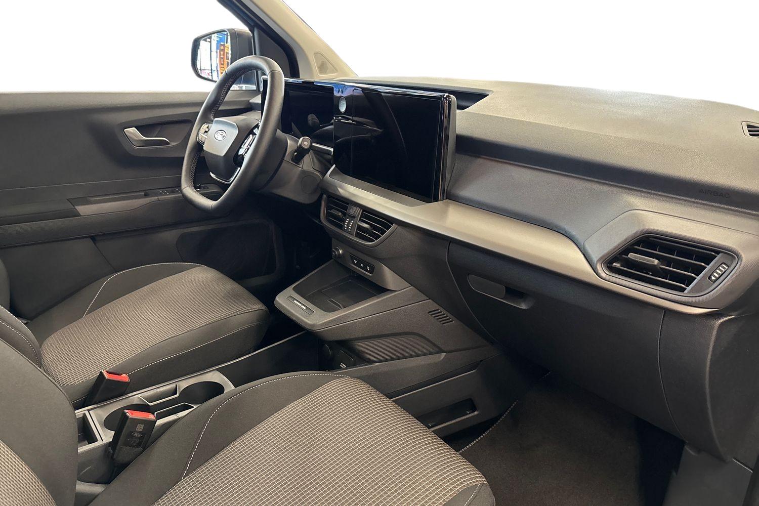 Ford Tourneo Courier 2025